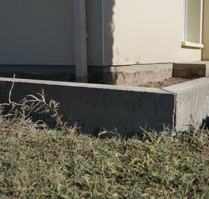 Pose de bordures P1 sur lit de beton