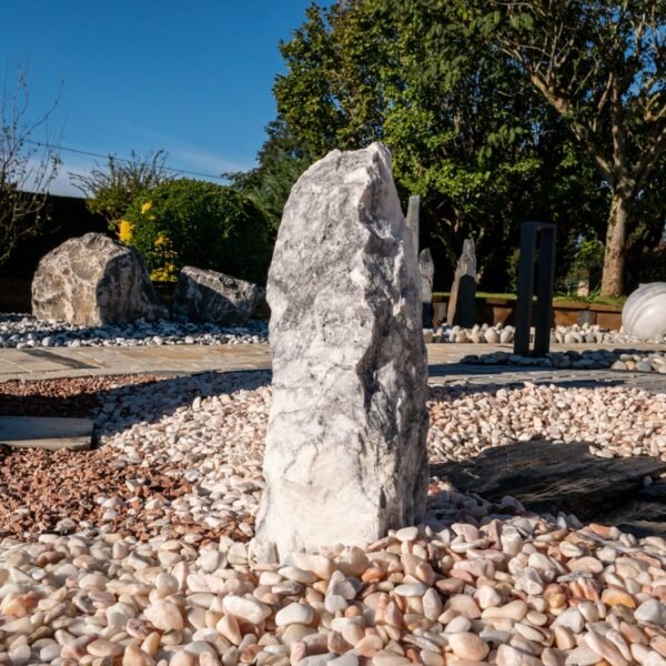 enrochement pierre mini monolithe troya